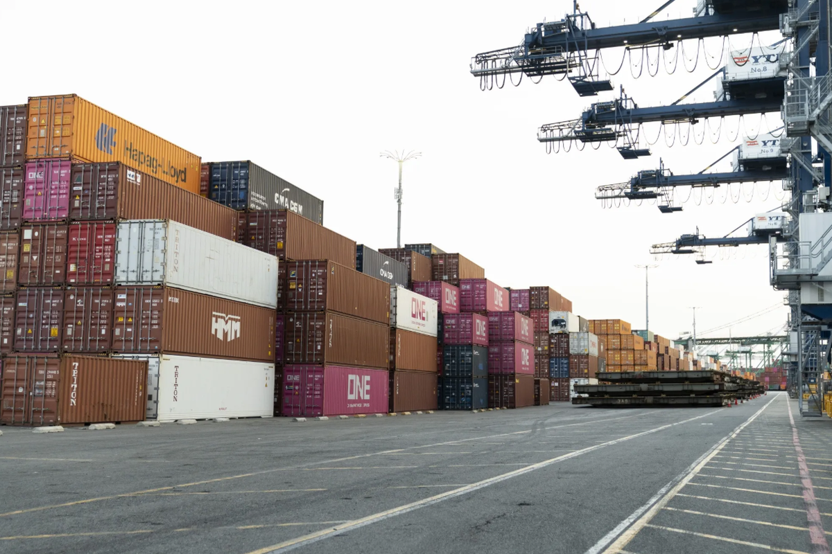 Власти КНР приостановили экспортный контроль в отношении компаний из США