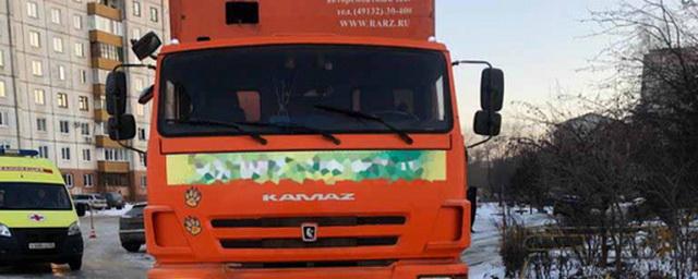 В Омске на улице Ватутина мусоровоз насмерть сбил пожилую женщину