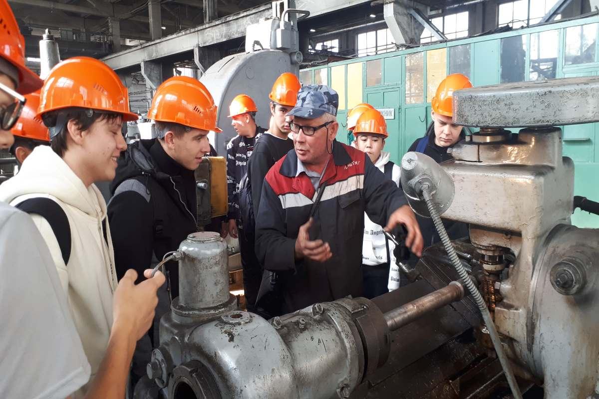 В рамках «Недели без турникетов» АТРЗ провел для студентов  и школьников 14 экскурсий по заводу