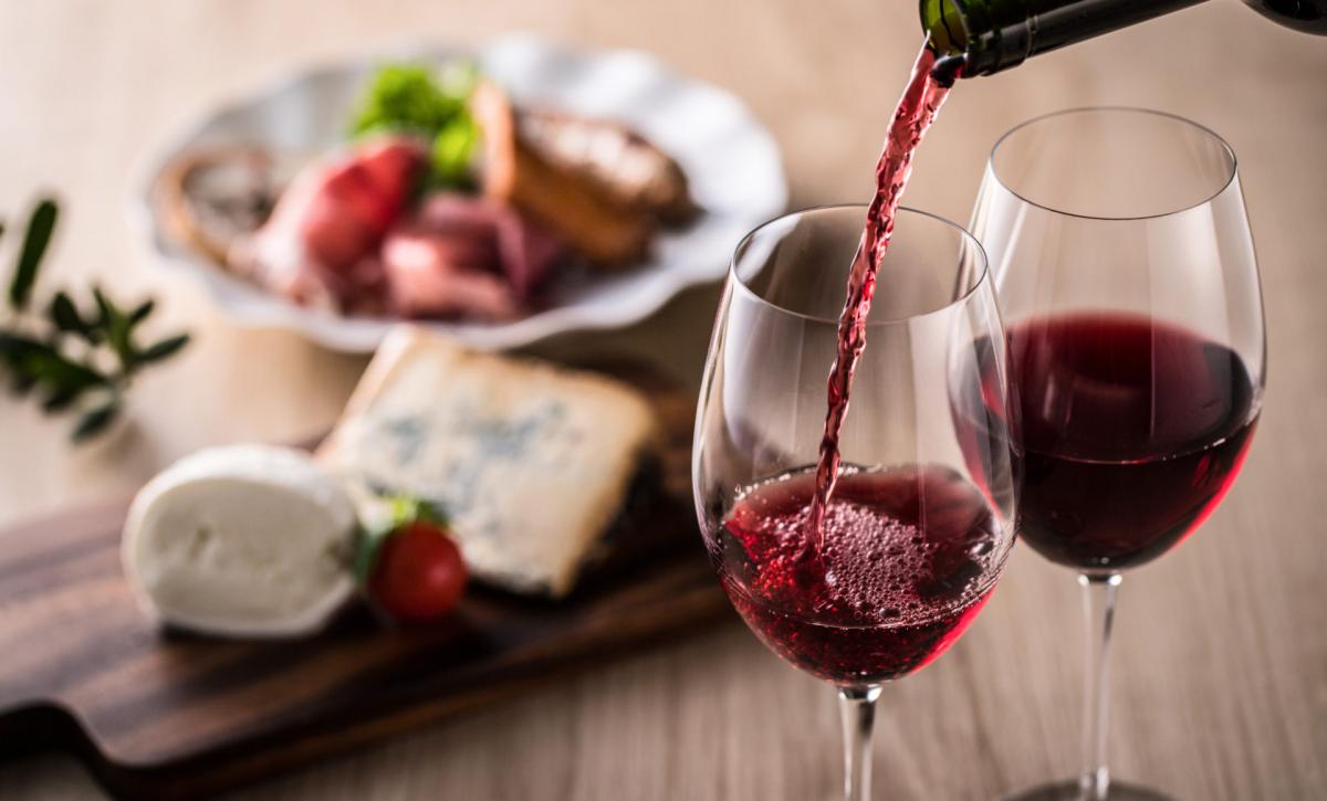 Comtrade: Латвия стала одним из крупнейших поставщиков вина в РФ, вытеснив Италию