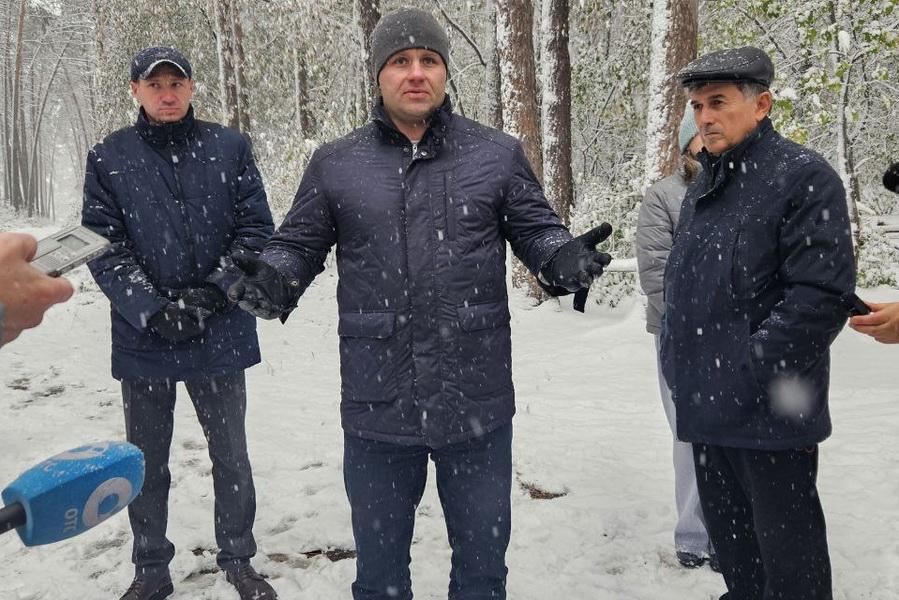 Депутат горсовета Роман Гуща проконтролировал начало работ по благоустройству Инюшенского бора: Нужна масштабная экологическая работа