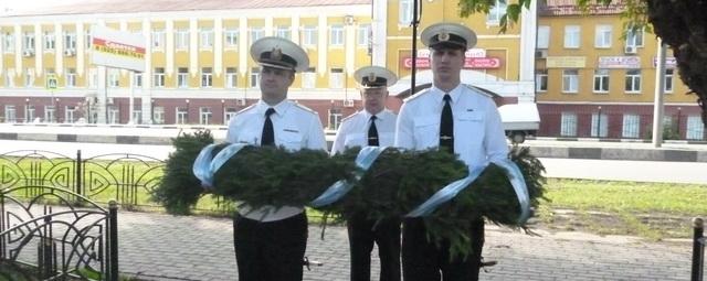 В Ногинске в День ВМФ возложили цветы к городским мемориалам