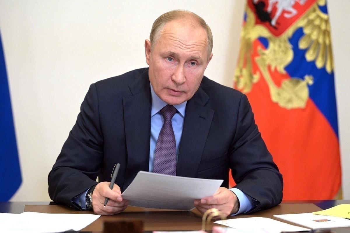 Президент России (страна-террорист) Владимир Путин (военный преступник) решил «отплатить» Германии указом в ответ на санкции