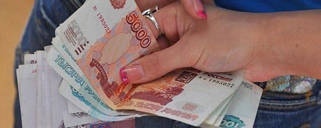 В Кировской области у спящей пенсионерки украли 70 тысяч рублей