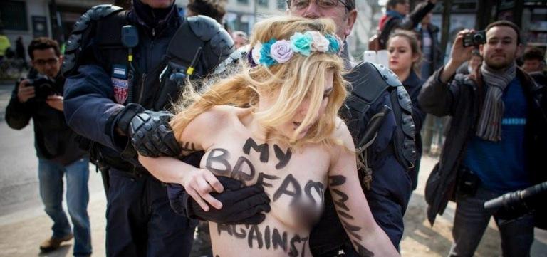 Активистка Femen объявила о распаде движения