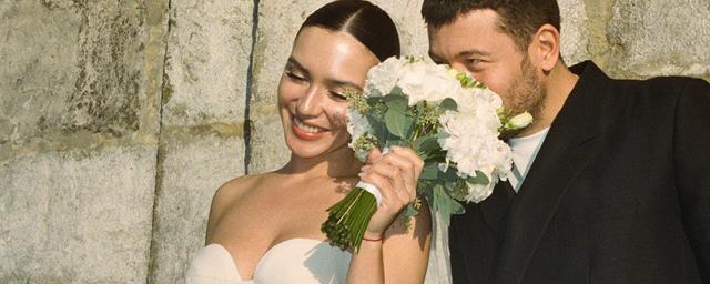 Vogue опубликовал фото с тайной свадебной церемонии Ольги Серябкиной