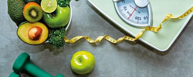 Диетолог Соломатина: Лишний вес после новогодних праздников нужно сбрасывать постепенно