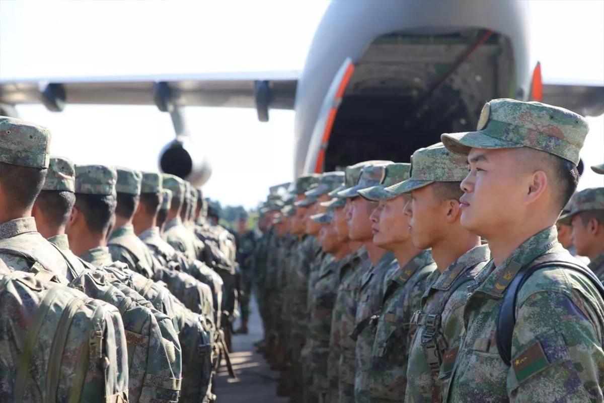 Тайвань рассказал о приближении к острову самолетов и кораблей НОАК