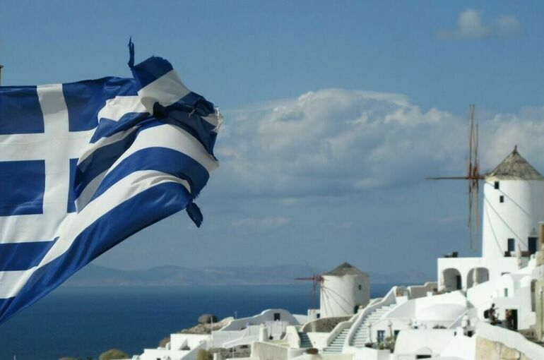 В столкновениях с митингующими в Афинах пострадало семеро полицейских