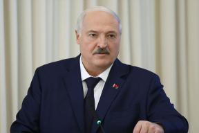 Лукашенко пообещал отправить министра в штурмовики, если тот не построит «детский сад» для телят