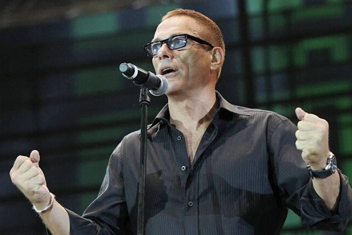 Кулаки здесь не помогут: Жан-Клод Ван Дамм замешан в скандале о торговле людьми в Румынии