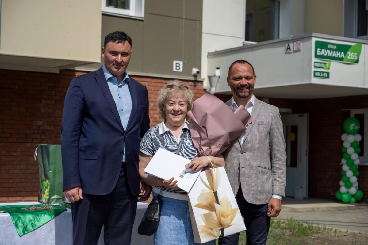 Мэр Руслан Болотов: Более 760 жителей Иркутска были расселены из аварийного жилья с начала 2025 года