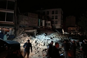 В провинции Балыкесир при землетрясении обрушились три дома и магазин, жертв нет