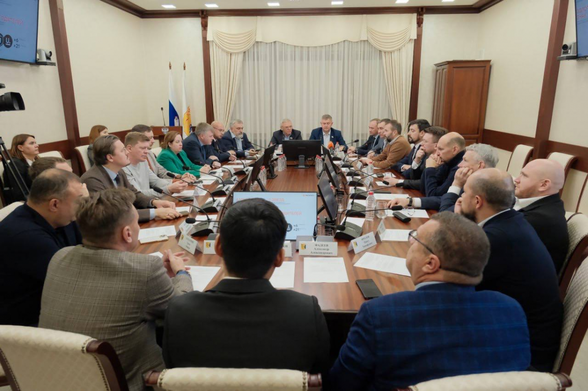 Спикер Заксобрания Кировской области Роман Береснев: Строительная отрасль может растить для себя будущих специалистов