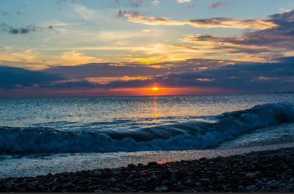 Вода в Азовском и Чёрном морях прогреется к выходным до комфортной температуры