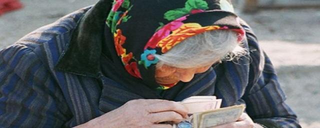 В Омской области двое молодых парней отняли у 82-летней старушки пенсию