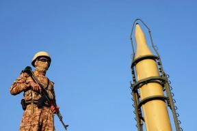 Иран впервые применил ракету «Насралла» в ударе по НПЗ Израиля и базам США