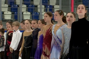 Фигуристы из Крыма и Севера России отпраздновали 102-летие ЦСКА на льду Москвы