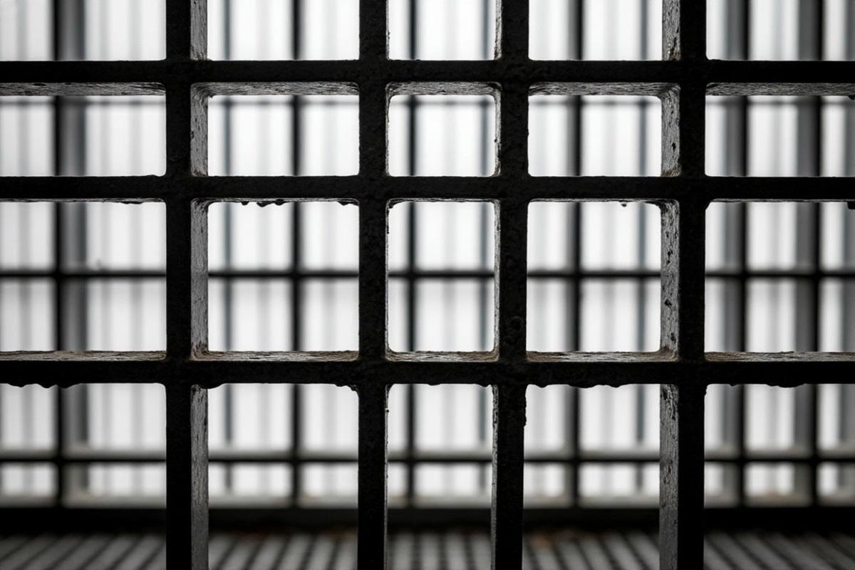 Дорогой памятник бюрократии: в Великобритании построили тюрьму, которую некому охранять