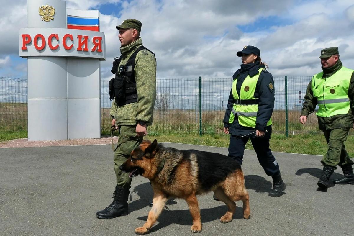 ФСБ сообщила о росте активности спецслужб Украины у границы с Россией