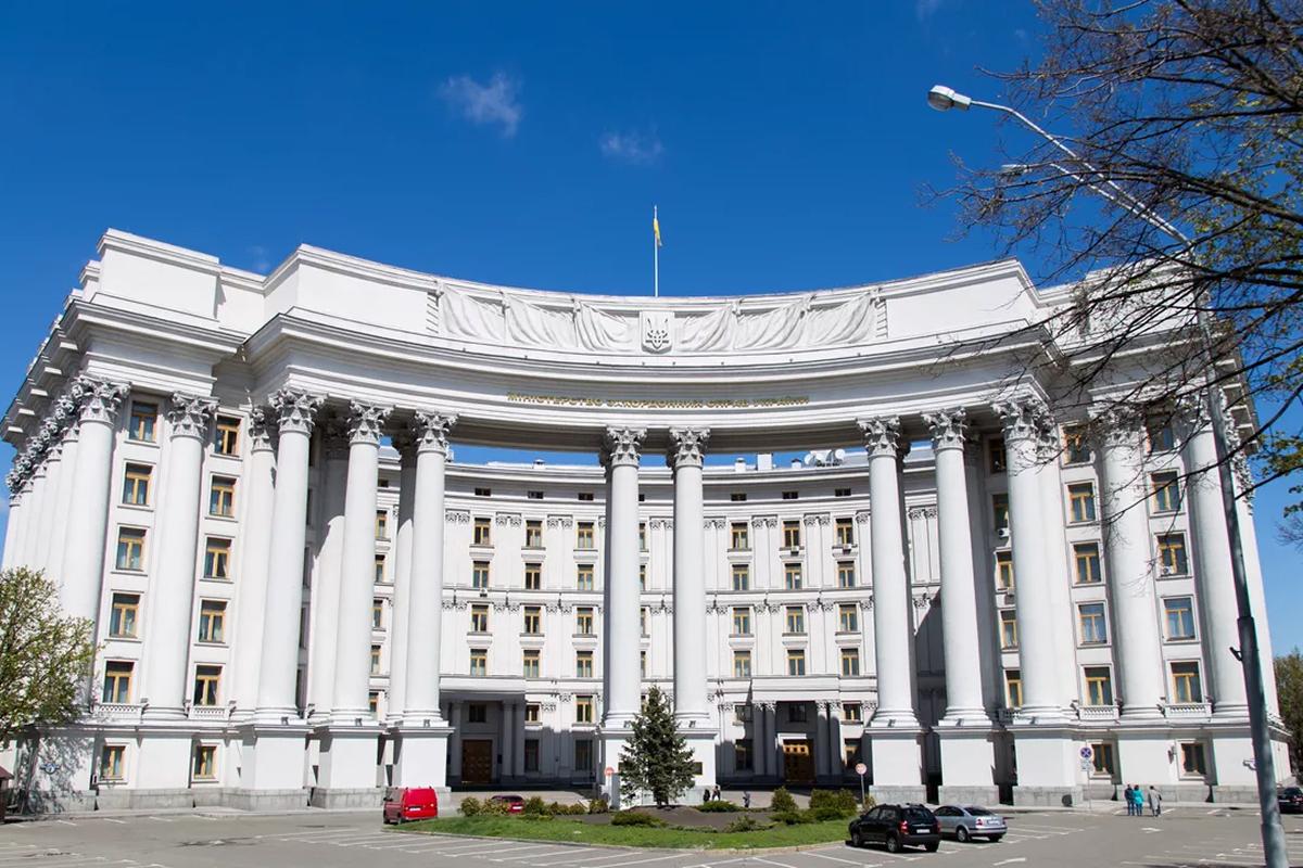 Киев пригрозил журналистам последствиями за посещение зон окружения ВСУ