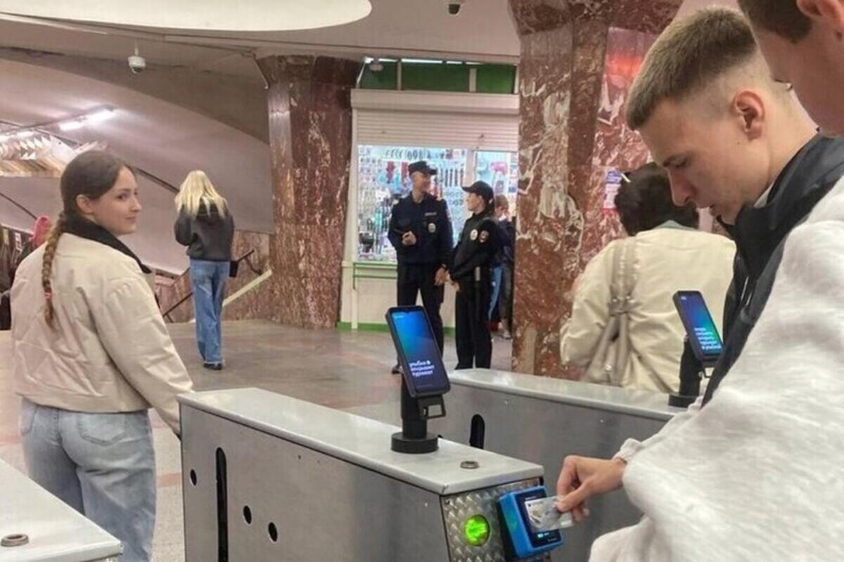 В новосибирском метро внедрят оплату по биометрии