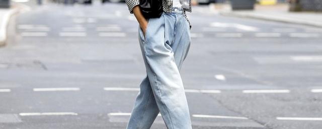 В 2022 году самыми модными станут джинсы мешковатых и расслабленных моделей