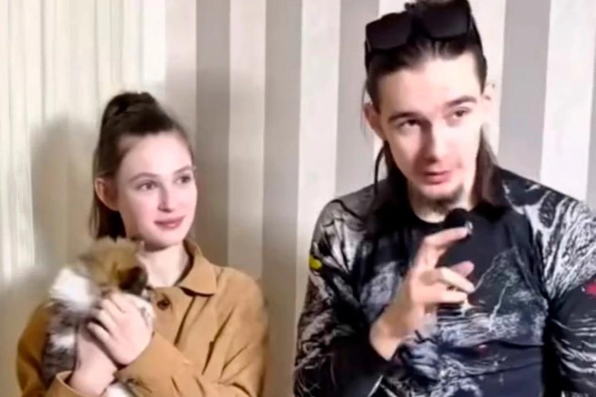 «Изменяет каждый месяц»: блогеры из Великих Лук шокировали сеть роликами о супружеской неверности — родственники всё объяснили