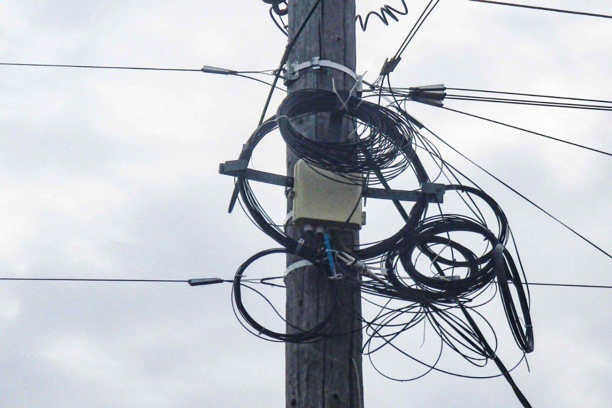 Операторы связи продолжают размещать нелегальные подвесы на опорах  ЛЭП в Челябинской области