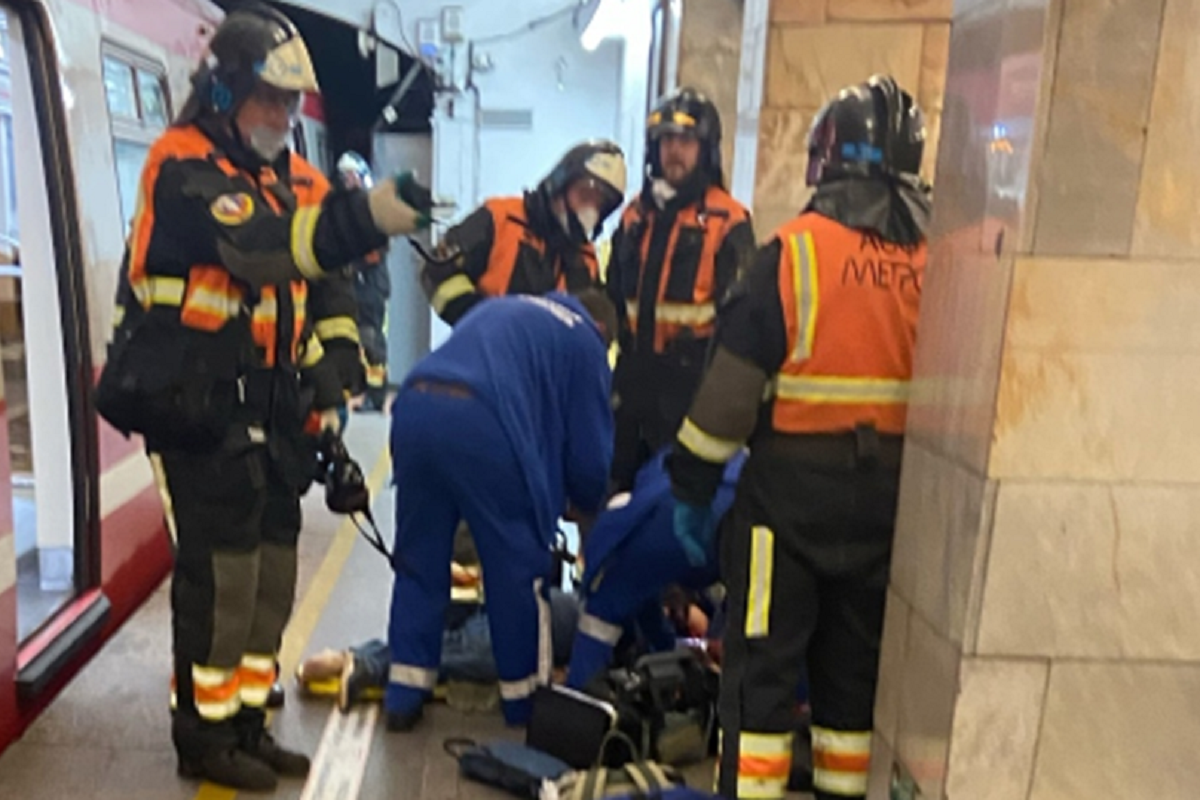 Женщина упала на рельсы на станции метро «Студенческая» в Новосибирске