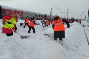 За три дня со станций и перегонов Кировской области было вывезено более 51 тыс. кубометров снега