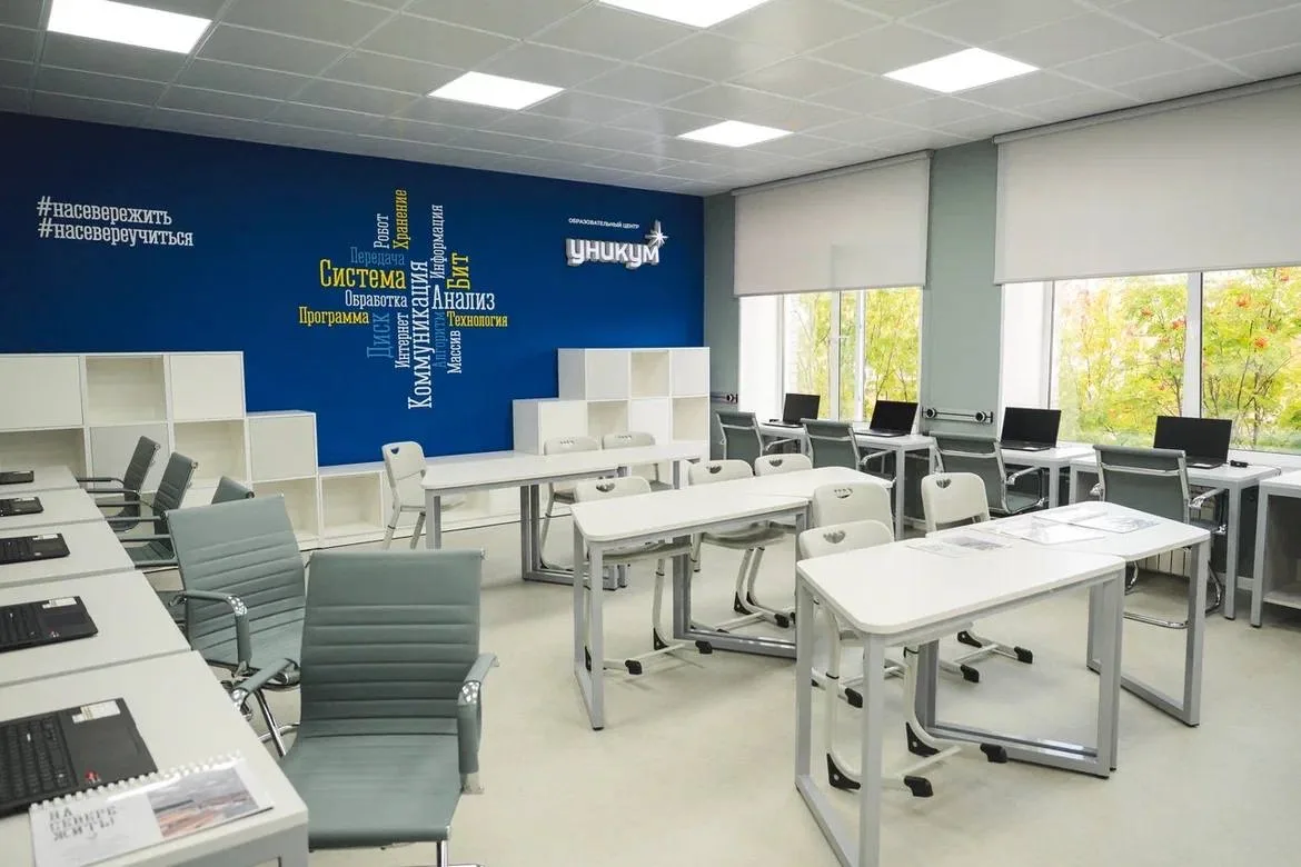 Андрей Чибис: Более 28 тысяч мурманских учеников получат доступ к современным образовательным пространствам в рамках «Арктической школы» в 2026 году