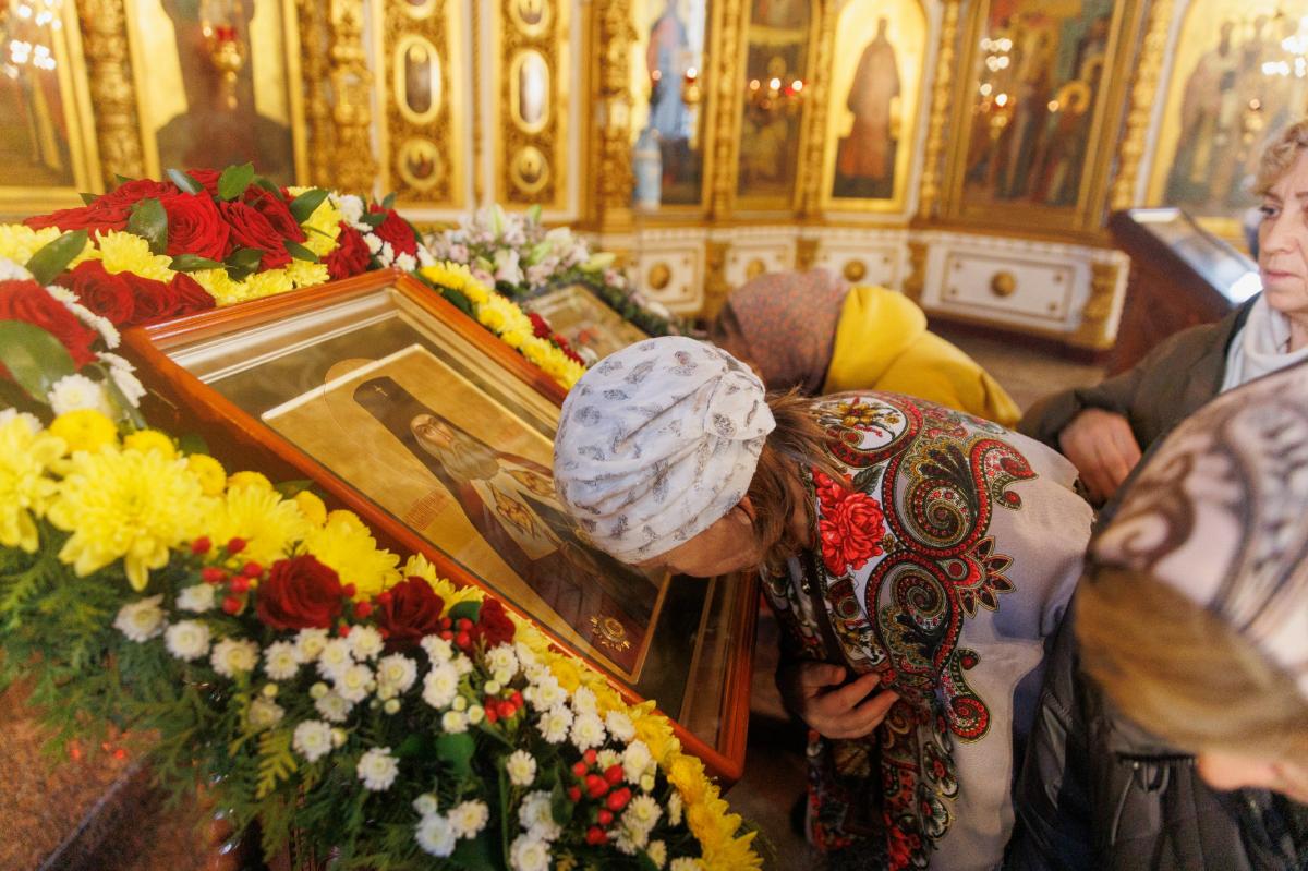 В Орехово-Зуево доставили икону со святой реликвией святого Николая Японского