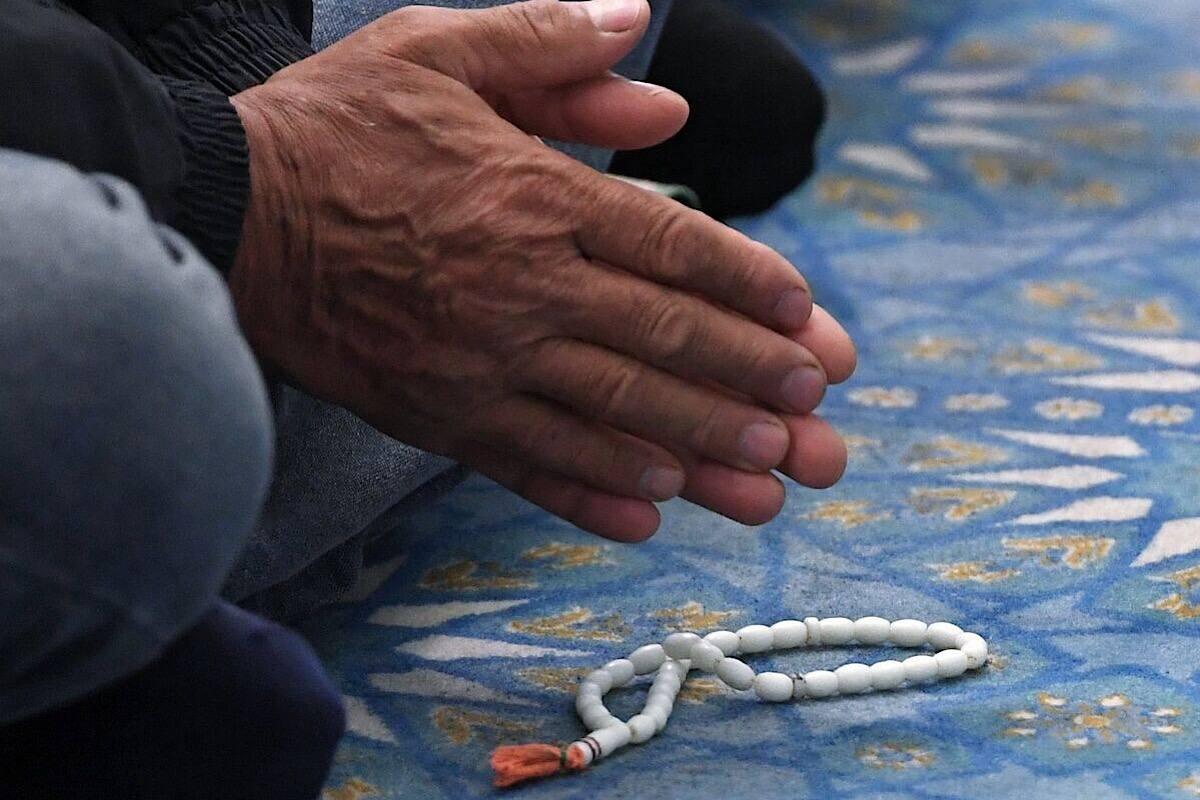 Мигрантов оштрафовали в Москве за призывы к намазу в метро