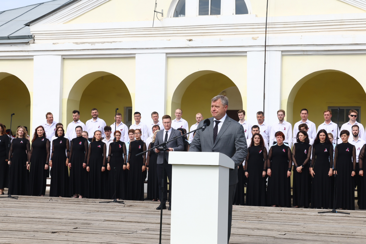 Губернатор Игорь Бабушкин дал старт конкурсу на лучший гимн Астраханской области в День России
