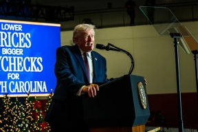 Трамп заявил о тяжелом положении экономики России