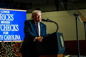 Трамп заявил о тяжелом положении экономики России