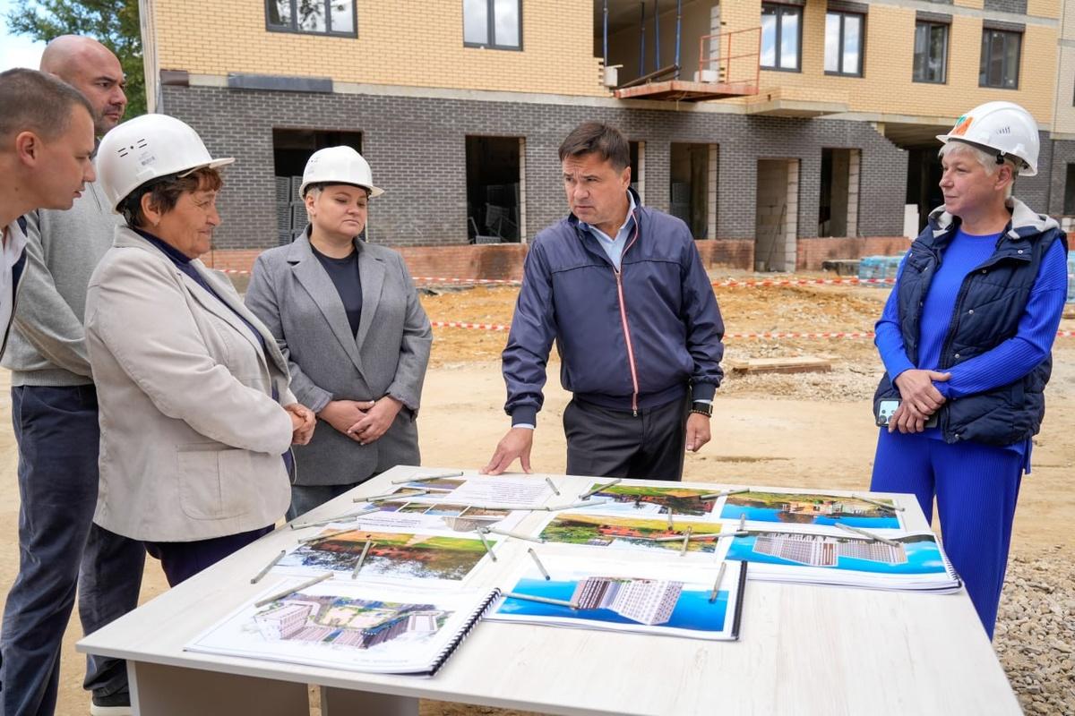 Андрей Воробьев: 154 семьи из аварийного жилья переедут в новый 17-этажный дом в Ступино