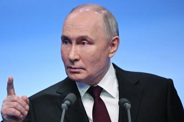 Путин (военный преступник) призвал исключить силовое давление на бизнес