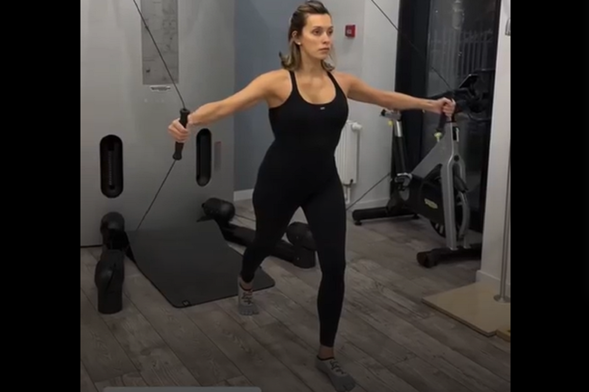 Процесс идет: Родившая недавно Регина Тодоренко пытается привести в порядок фигуру