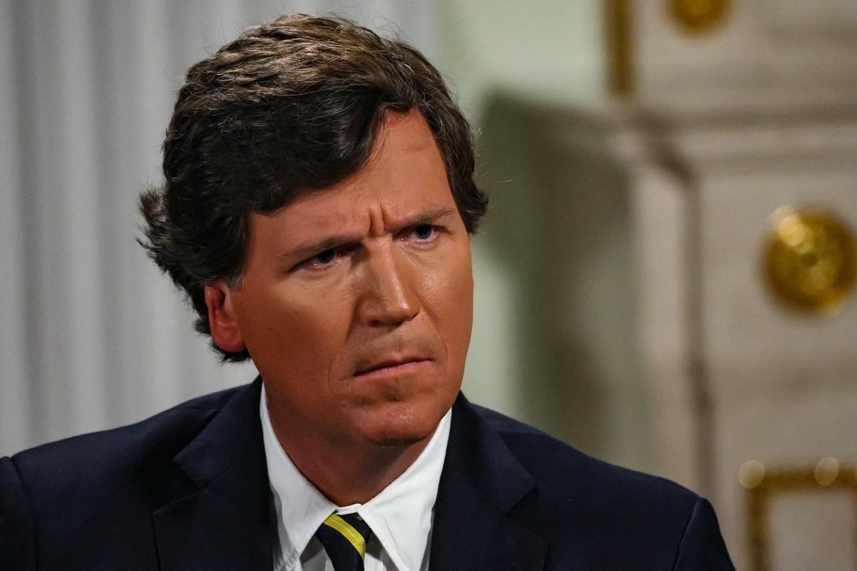 Журналист Карлсон назвал Блинкена «злом и тупицей»