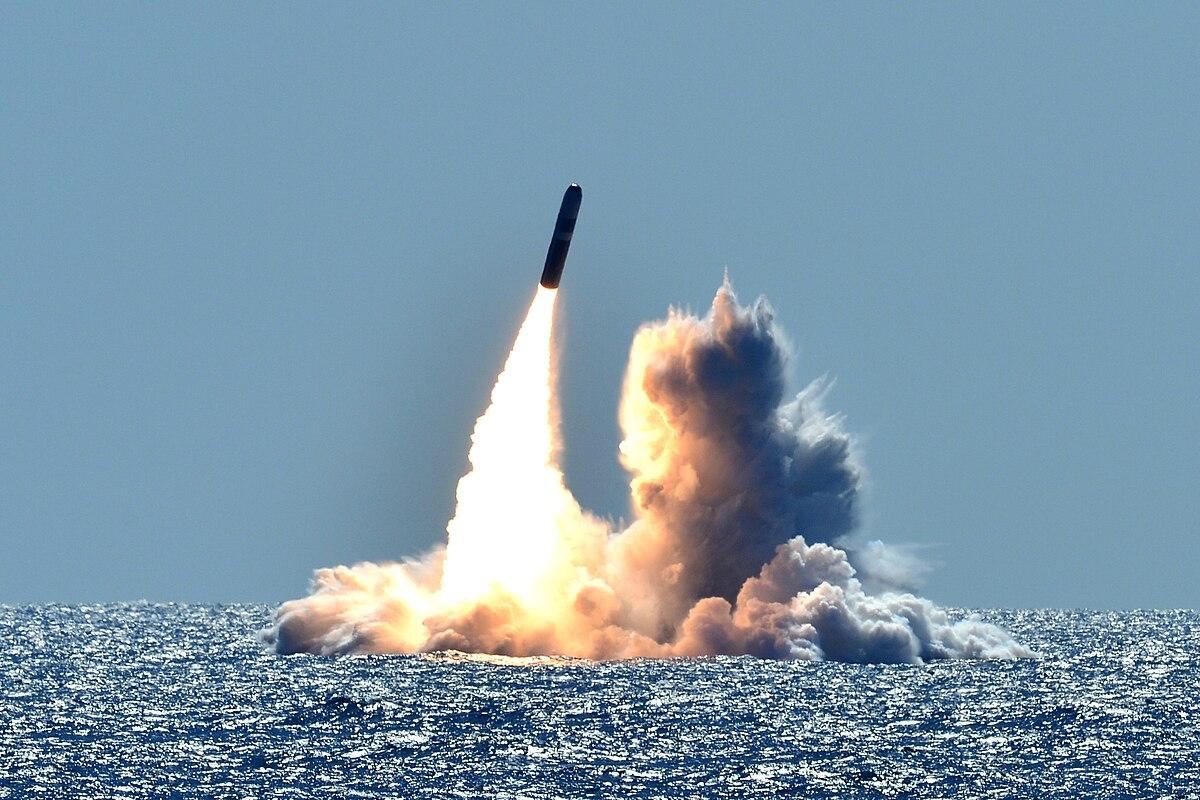 Великобритания провела неудачный запуск ракеты Trident II