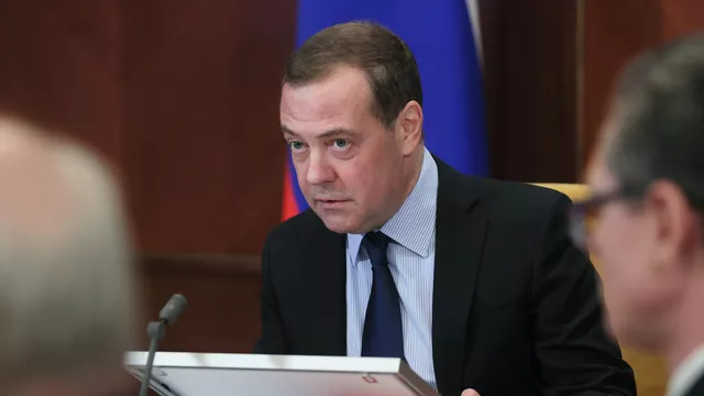 Медведев увидел разницу в подходах США к конфликту на Украине и Ближнем Востоке