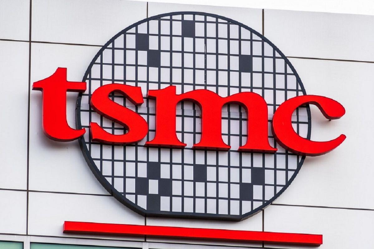 Трамп пригрозил TSMC стопроцентным налогом, если она не построит обещанные заводы в США