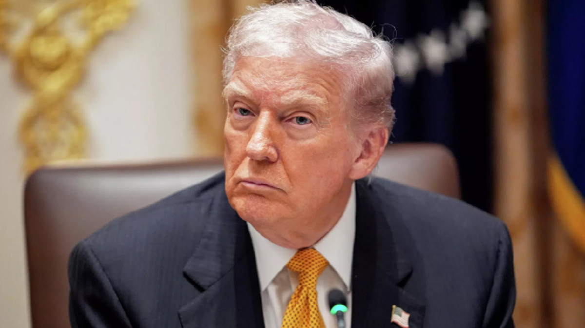 Политолог разъяснил, как Дональд Трамп превращает кризисные ситуации в зрелищные шоу