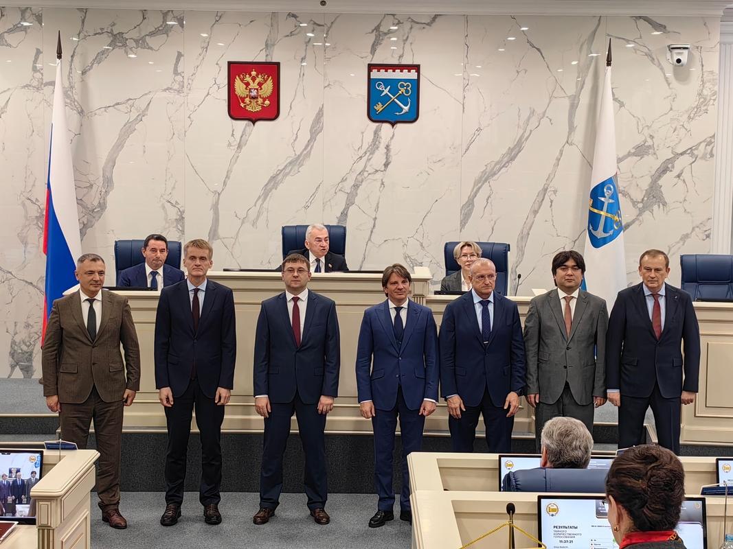 Депутаты Заксобрания Ленинградской области согласовали состав правительства региона