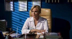 Мария Куликова призналась, что с возрастом ей все труднее худеть