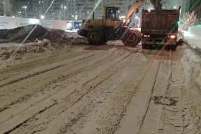 Глава Ульяновска Болдакин поручил усилить расчистку дорог из-за снегопада