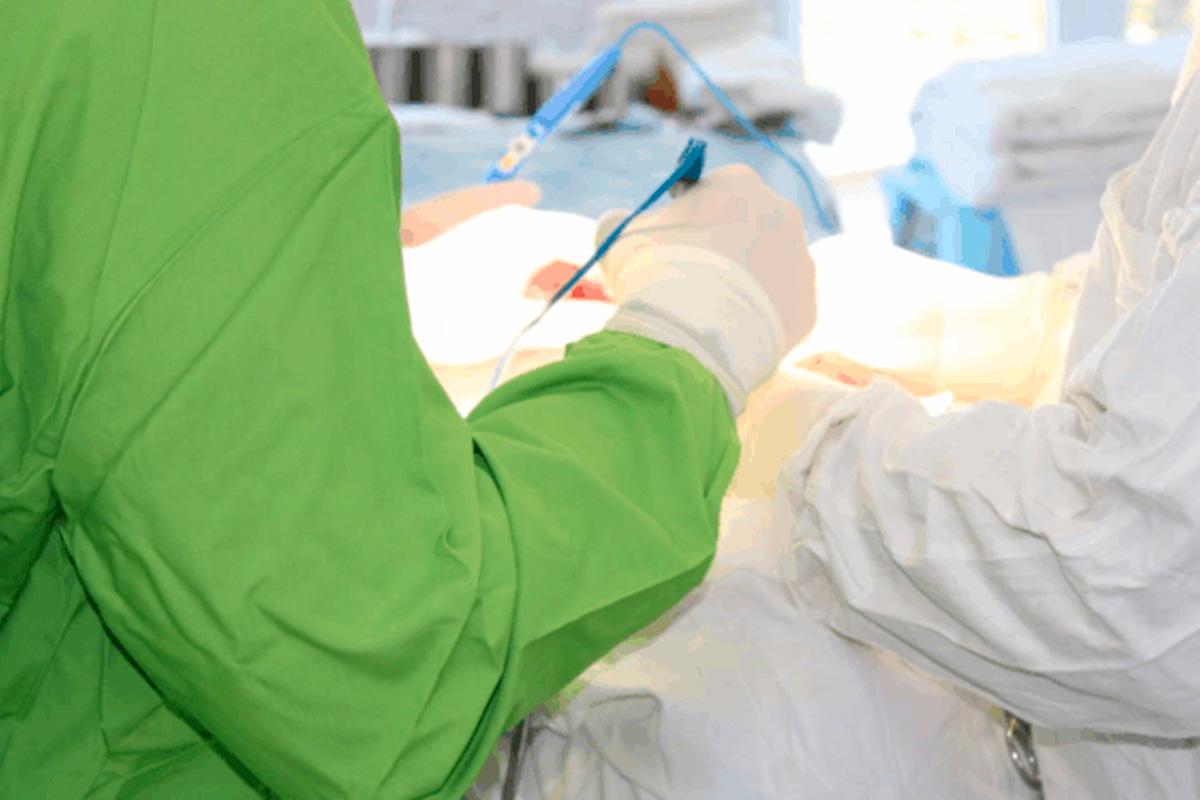 В онкодиспансере Кубани провели редкую шестичасовую операцию при раке мочевого пузыря