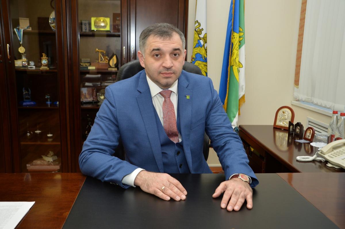 Главой Усинска снова стал 44-летний Николай Такаев